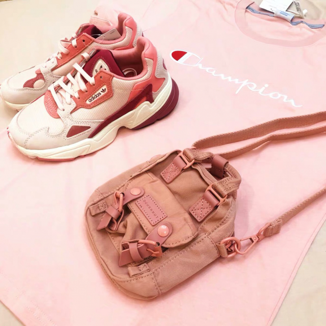 Adidas Falcon Hồng - Top 10 đôi giày sneaker đẹp nhất cho cả nam và nữ