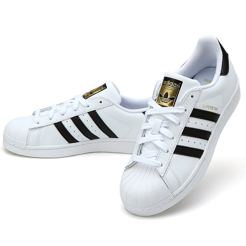 Adidas Superstar (1969) - Top 10 đôi giày sneaker đẹp nhất cho nam và nữ