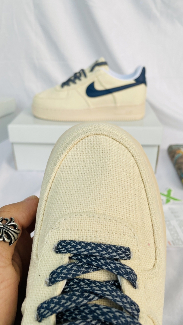 Giày Air Force 1 Sữa Viền Ghi Xanh Siêu Cấp đục lỗ cnc hoàn thiệt cực kỳ cao