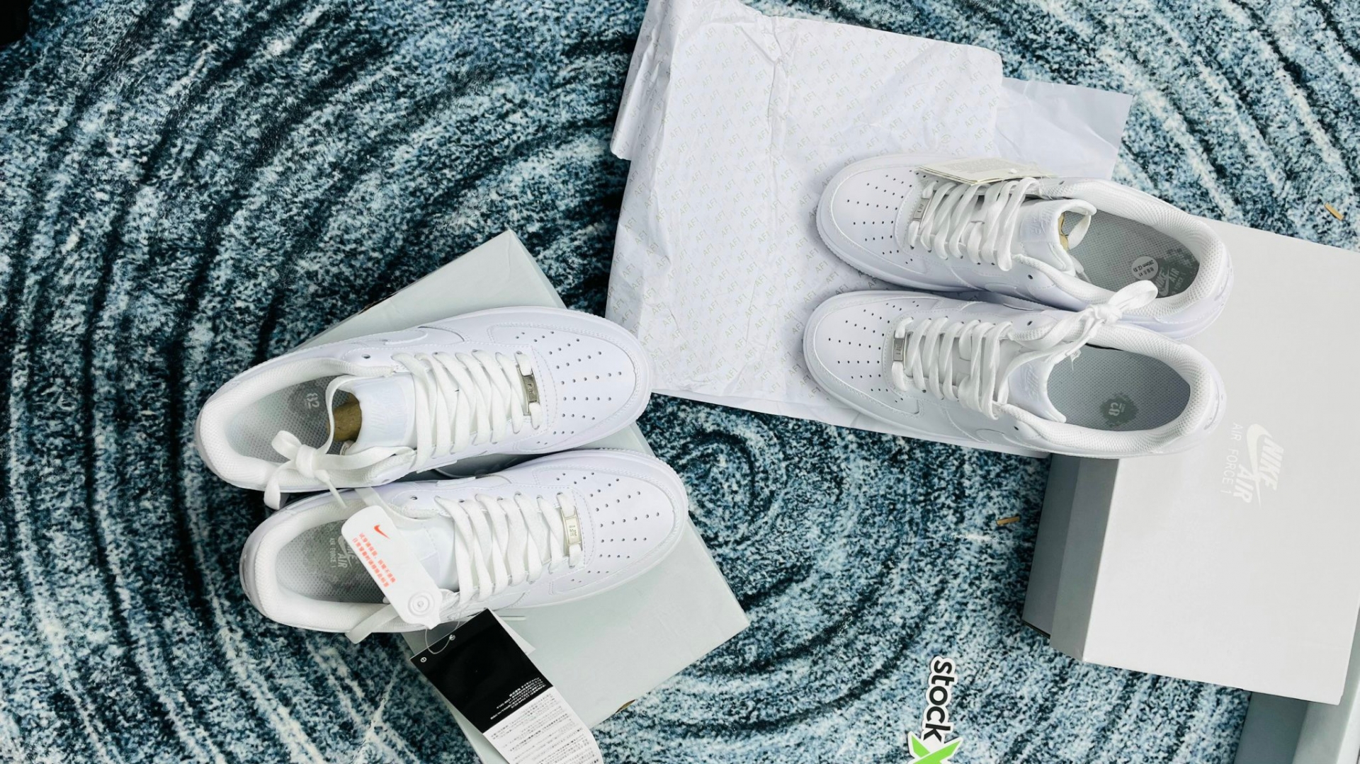 af 1 trắng luôn là mẫu giày được các ban lựa chọn