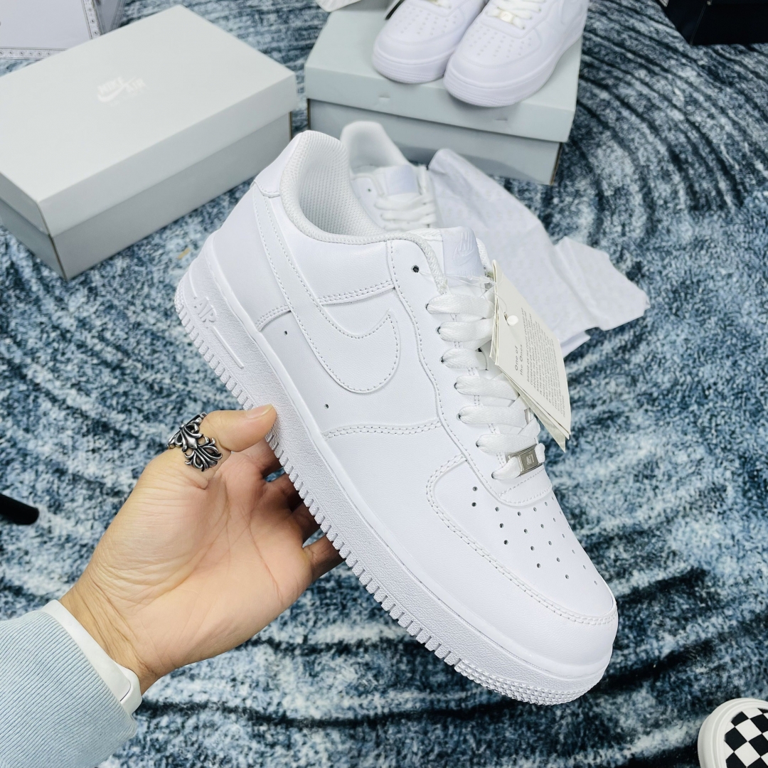 giày nike rep 11 màu trắng phù hợp với mọi trang phục