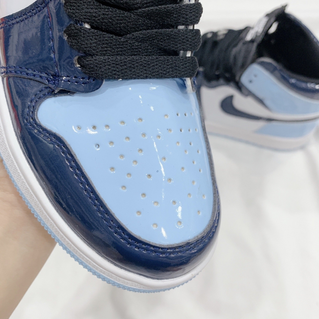 Phần mũi c&oacute; lỗ kh&iacute; gi&uacute;p th&ocirc;ng tho&aacute;ng