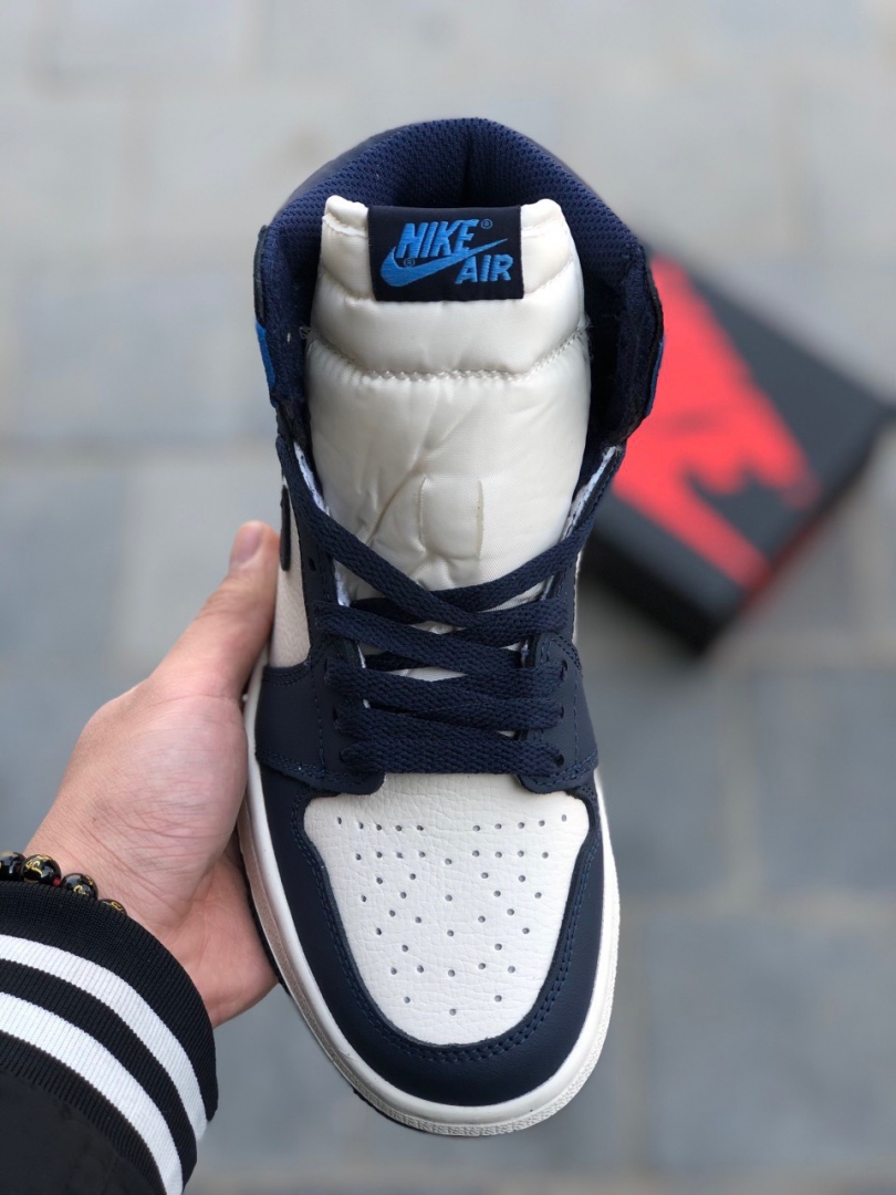 Chất liệu xịn xò đảm bảo độ bền cho đôi giày