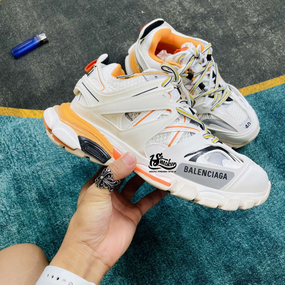 Balenciaga là mẫu giày thể hiện sự hầm hố