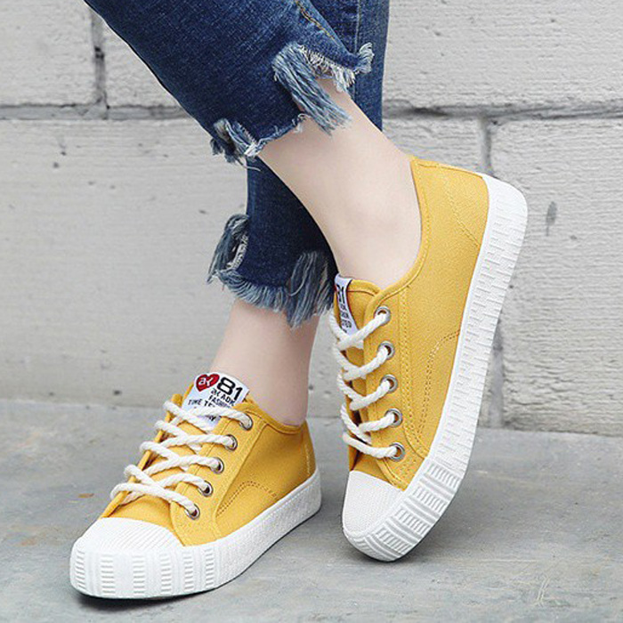 Đôi Passo màu vàng