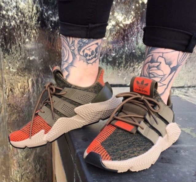 Phối đ&ocirc;i Prophere xanh r&ecirc;u với quần Jeans