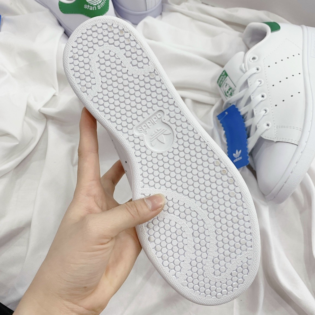 Phần đế thiết kế đảm bảo độ bền và chắc chắn 