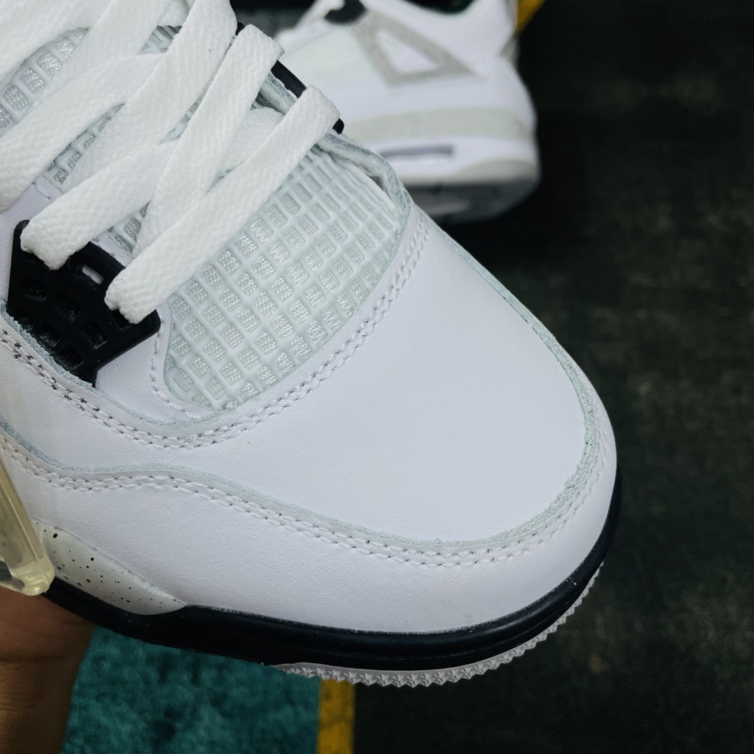 Phần mũi với chất liệu từ da bò cao cấp nên rất mịn và đẹp