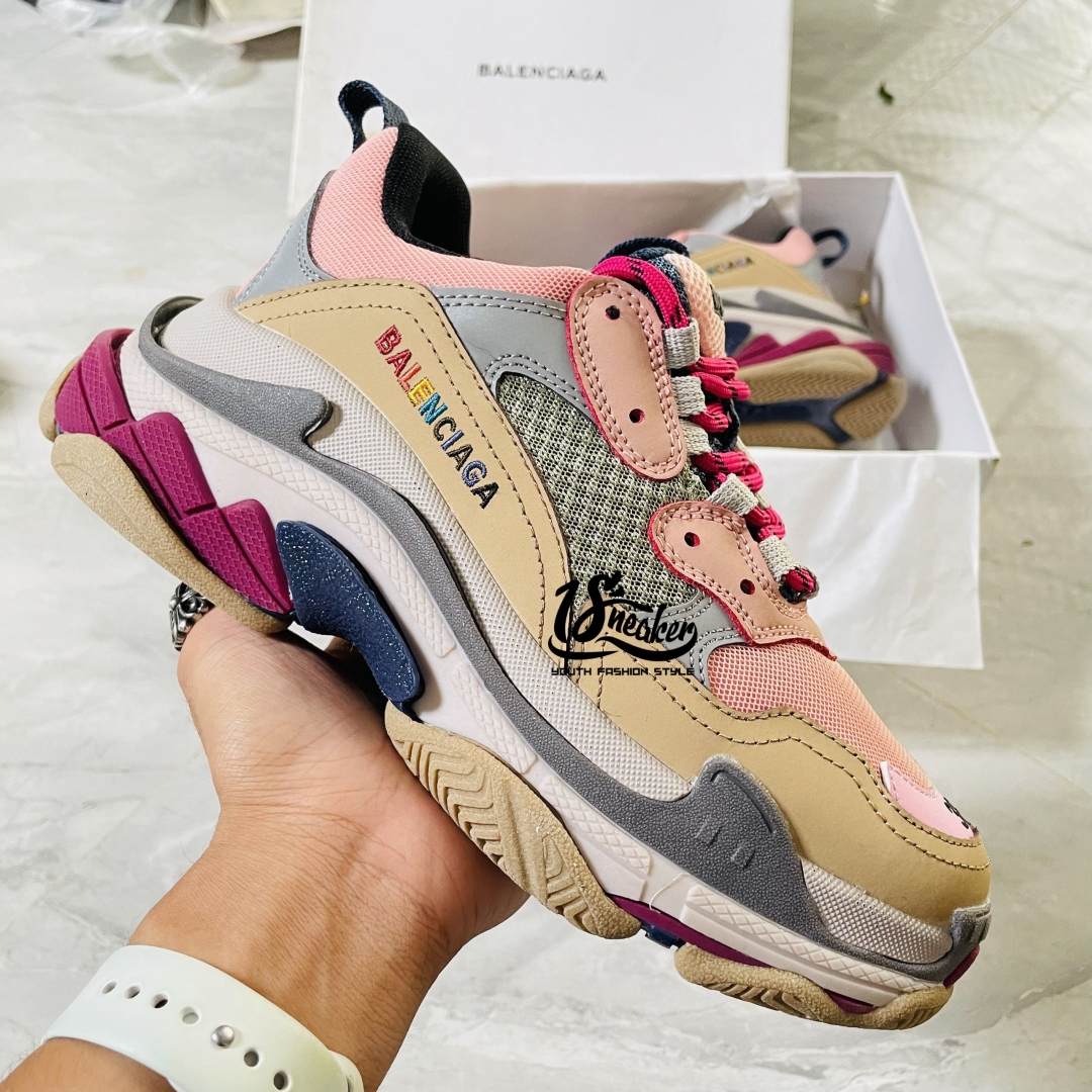 mẫu gi&agrave;y đỉnh ch&oacute;p trong năm 2022