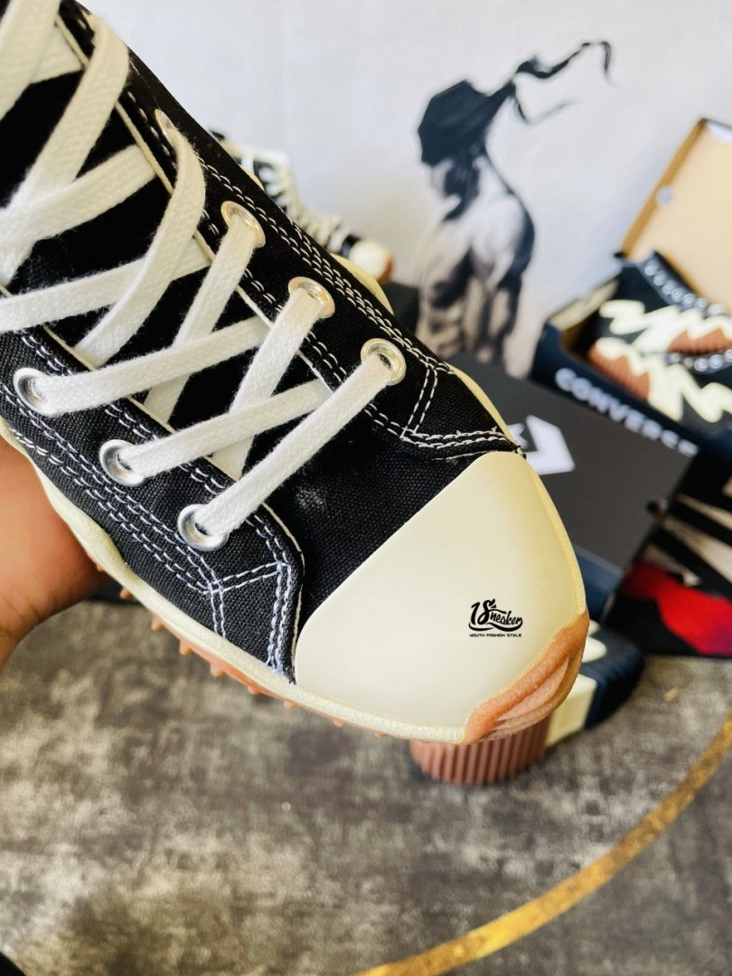 Mũi gi&agrave;y kh&ocirc;ng g&acirc;y kh&oacute; chịu, đau ch&acirc;n khi mang trong thời gian l&acirc;u