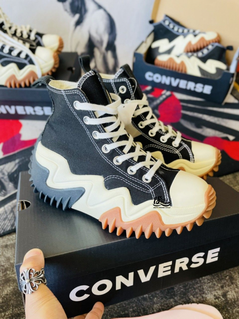 một mẫu gi&agrave;y kh&ocirc;ng lỗi thời, m&agrave; ng&agrave;y c&agrave;ng được ưa chuộng