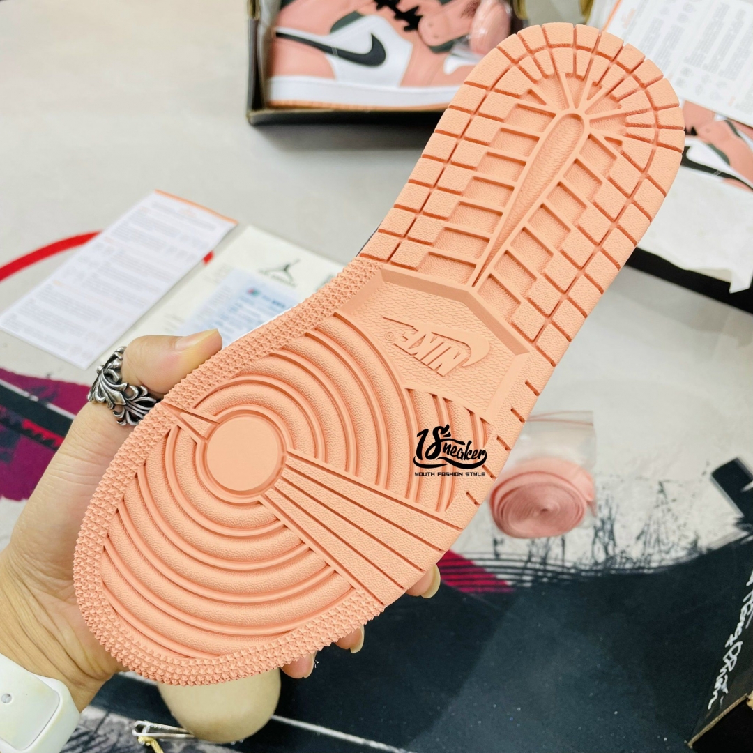 chất đế thiết kế cao su cao cấp có độ đàn hồi cao