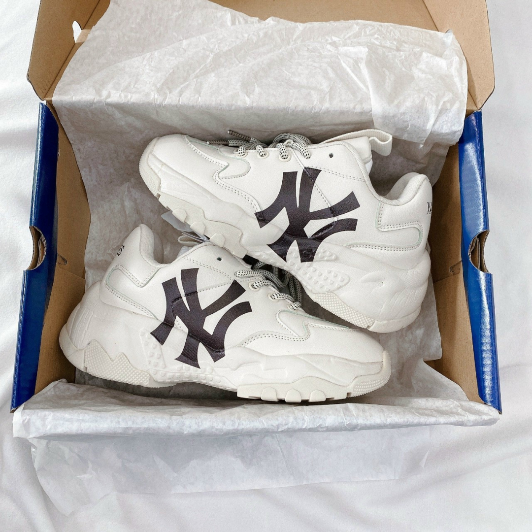 Mẫu giày quốc dân luôn được săn đón