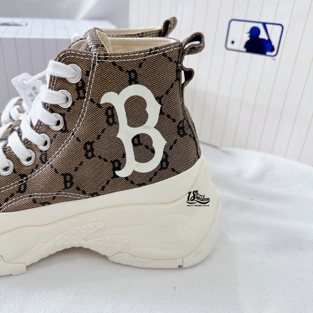 Đế gi&agrave;y l&agrave; phần điểm cộng cho những bạn nữ 