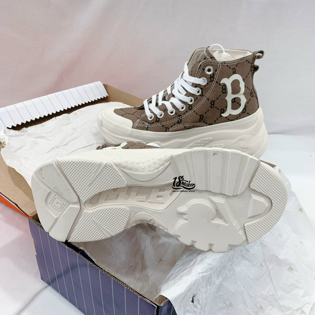 Khi mua bạn sẽ được tặng k&egrave;m phụ kiện đi k&egrave;m từ shop