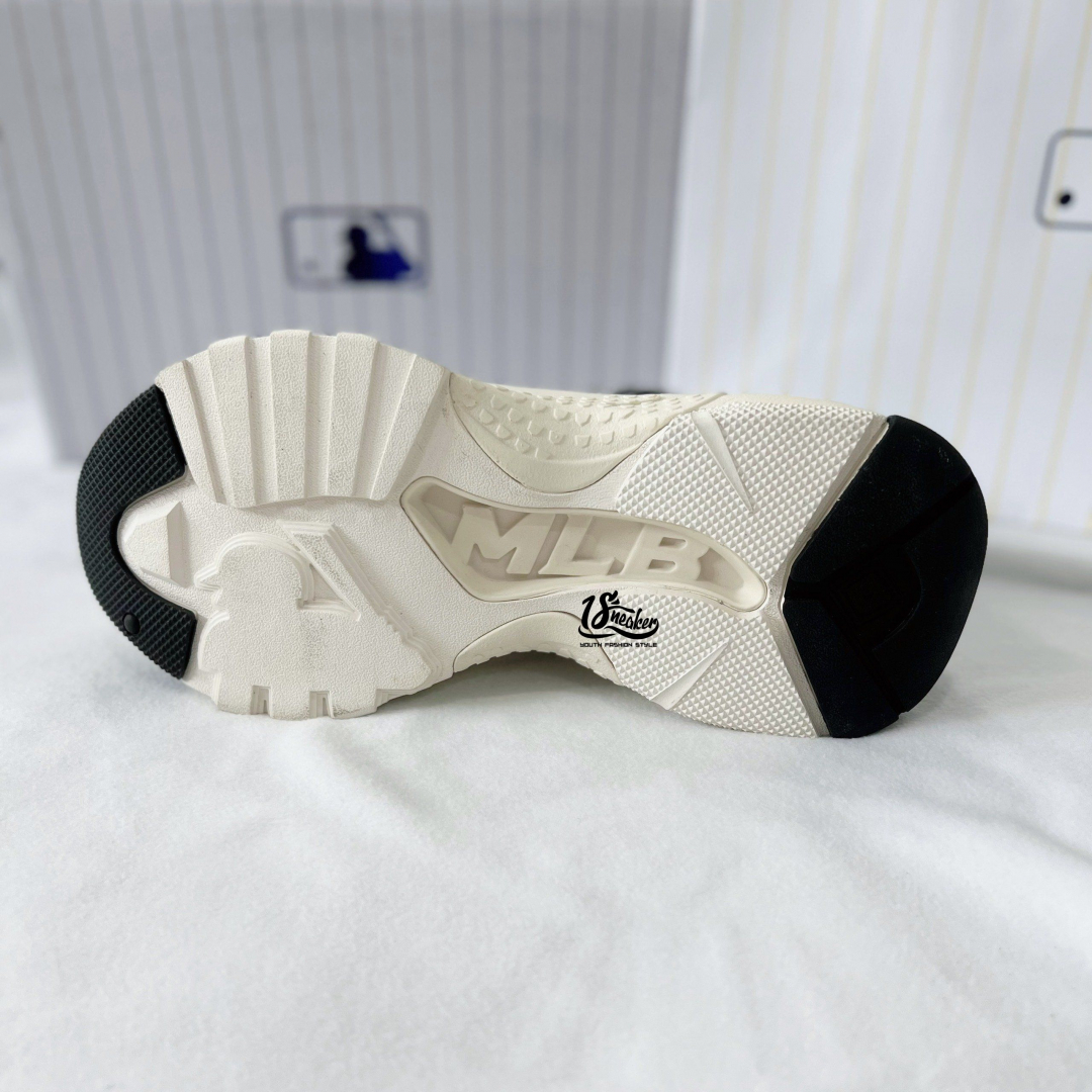 Phụ kiện đi k&egrave;m khi mua sản phẩm tại shop