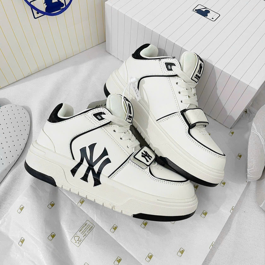 Giày MLB Chunky Liner Mid New York Yankees Black Siêu Cấp
