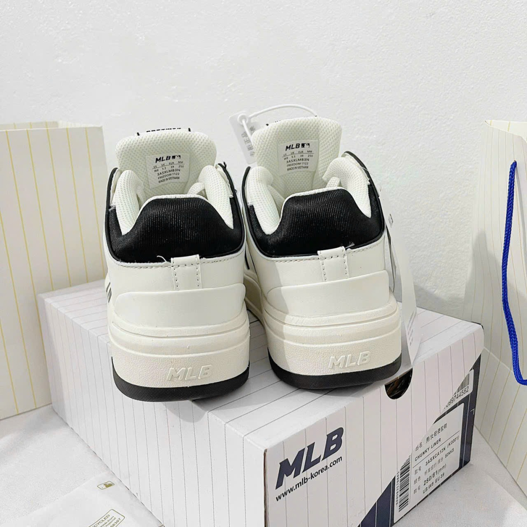 Giày MLB Chunky Liner Mid New York Yankees Black Siêu Cấp