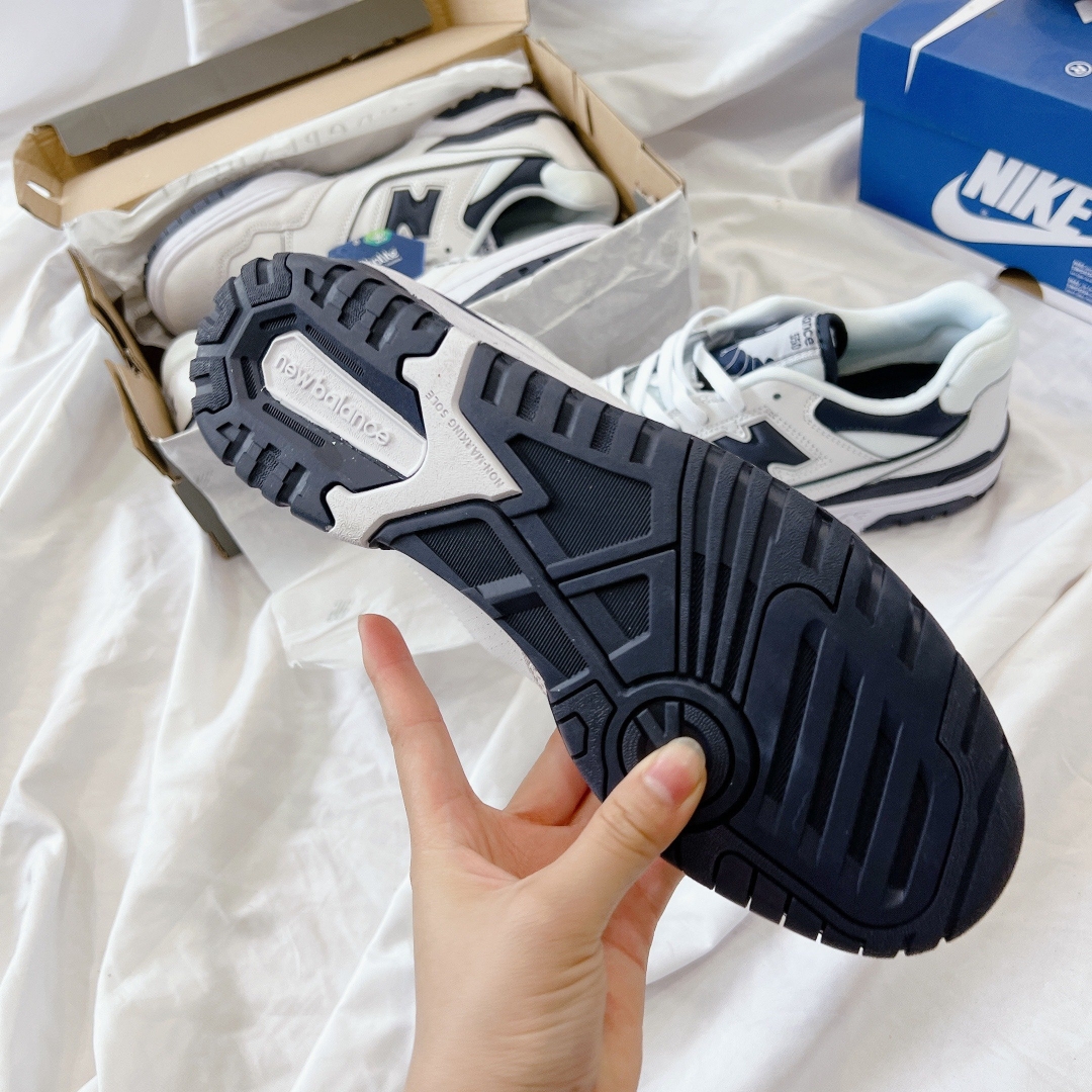 Đ&ocirc;i Gi&agrave;y ph&ugrave; hợp cả đi học, đi l&agrave;m v&agrave; đi chơi