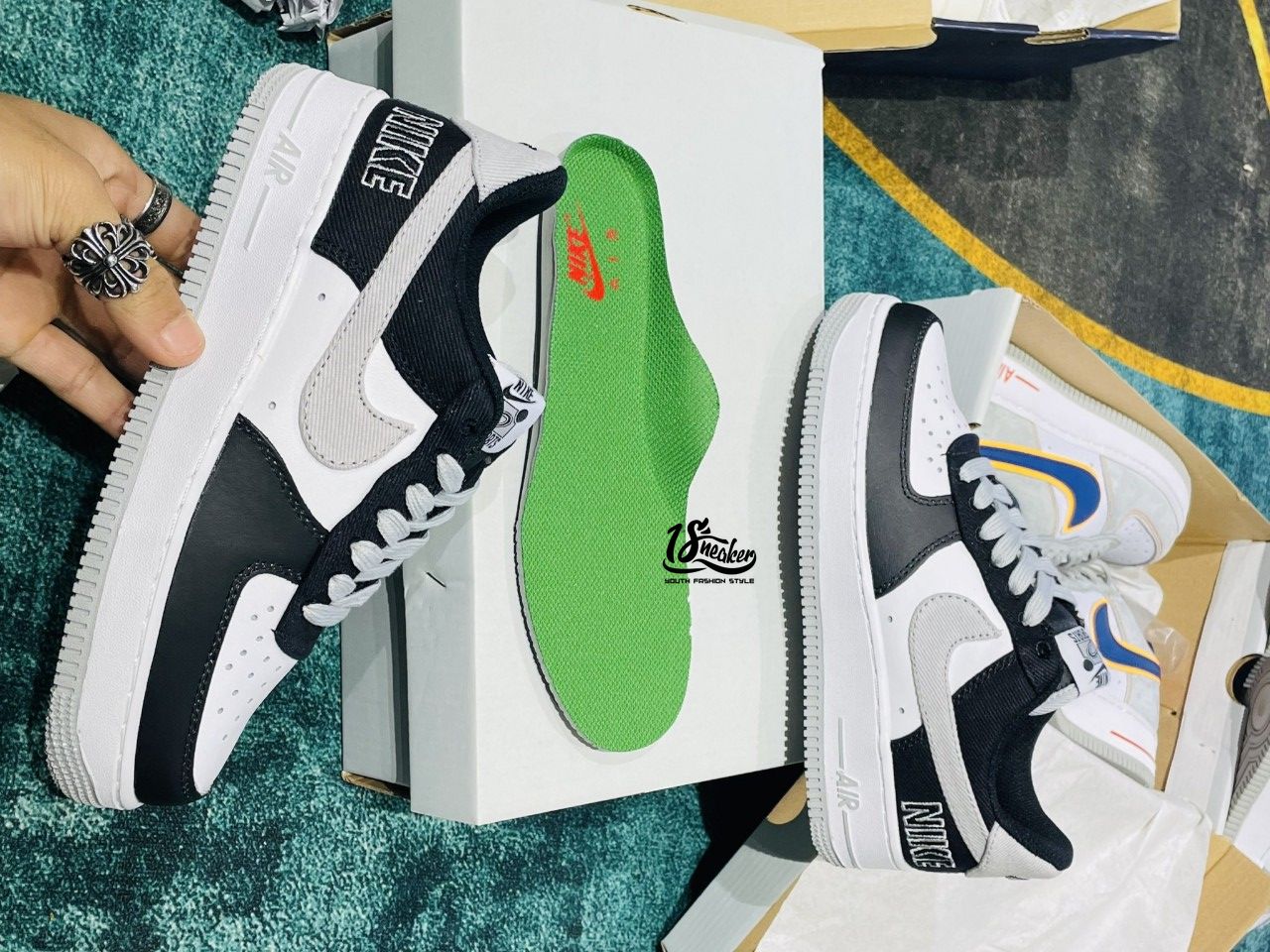 Một mẫu giày cả nam nữ đều có thể mang và giá rẻ