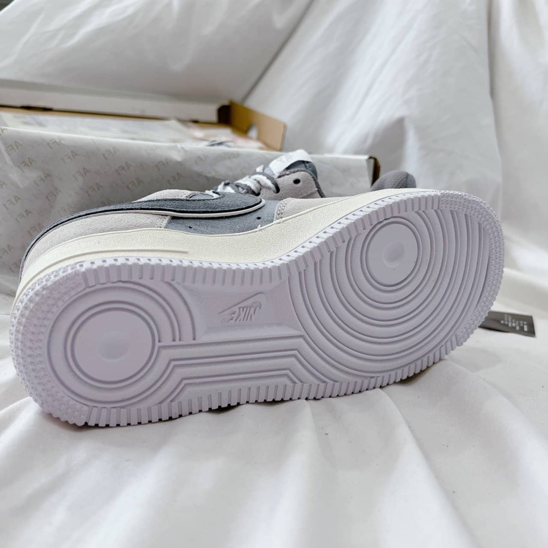 Đế thiết kế từ cao su cao cấp đảm bảo độ bền 