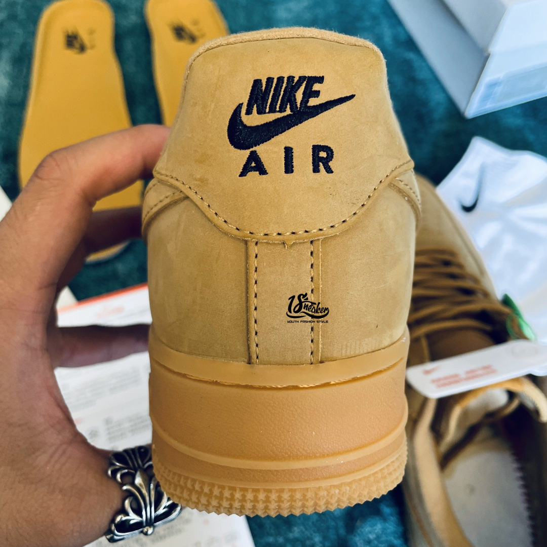 Phần đế cao 3-4cm giúp độn chiều cao hợp lí