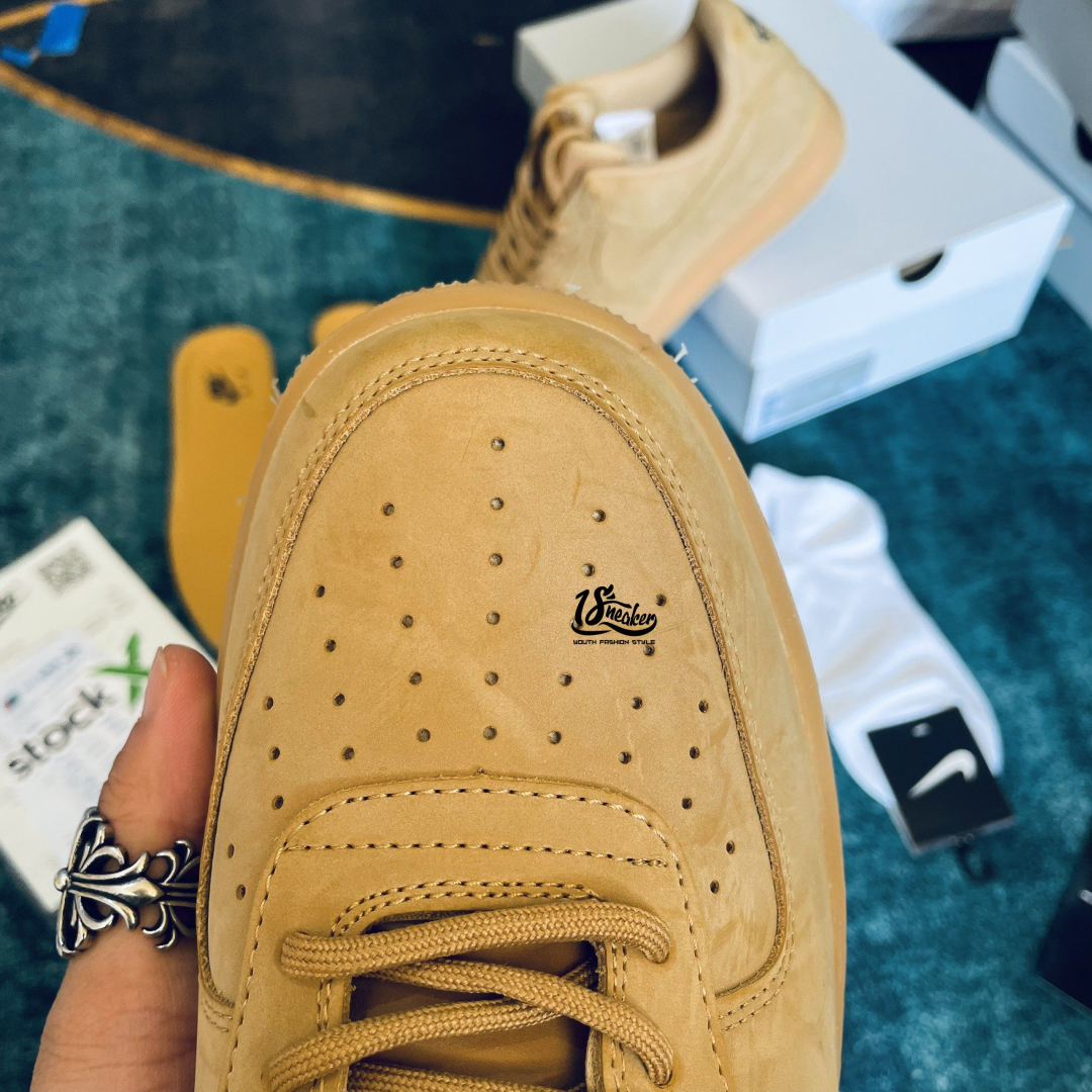 mũi giày có lỗ thông thoáng