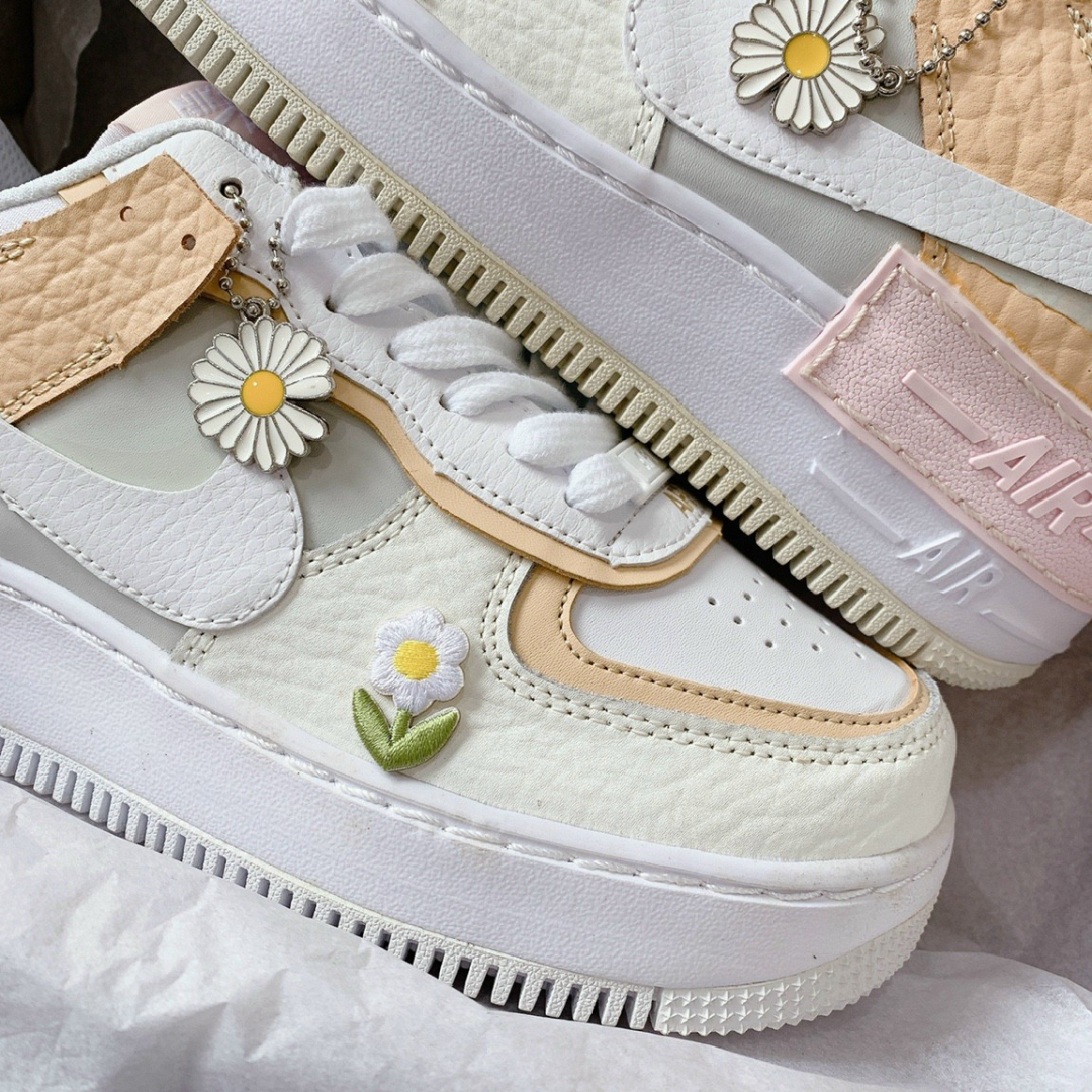 Phần gót giày chuẩn với từng đường chỉ