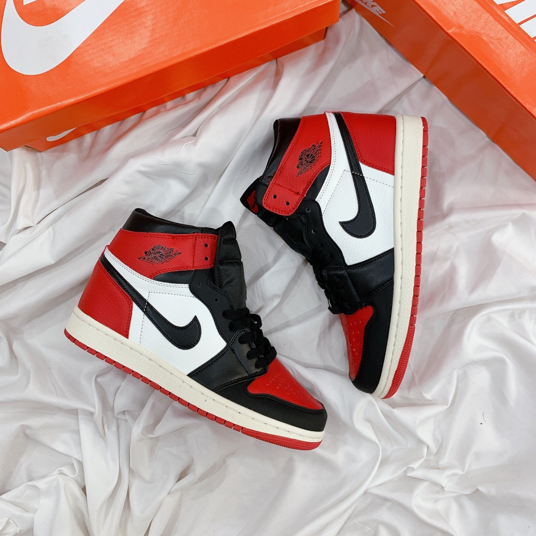 Full toàn cảnh của em nike cổ cao bred toe