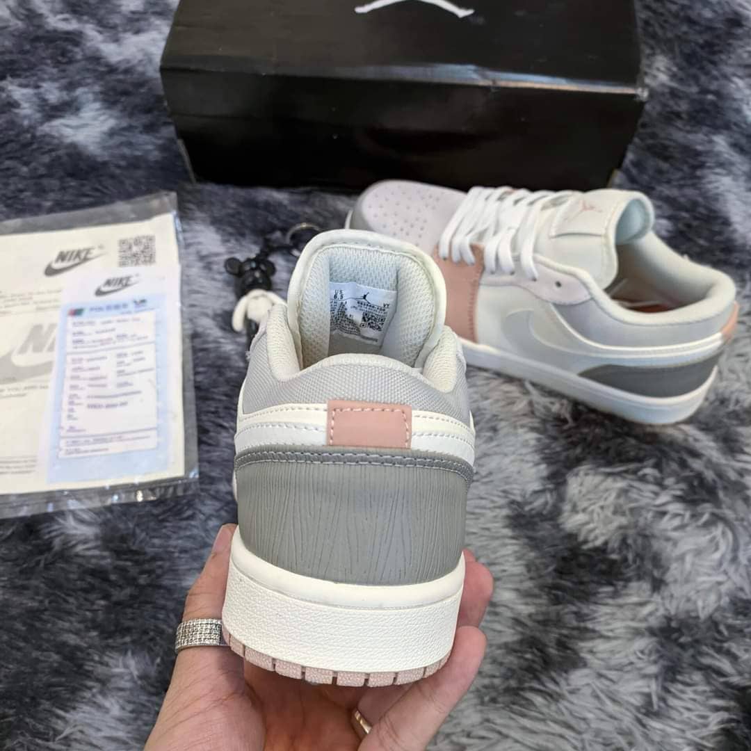 Phần gót sau với form nhìn cực đẹp