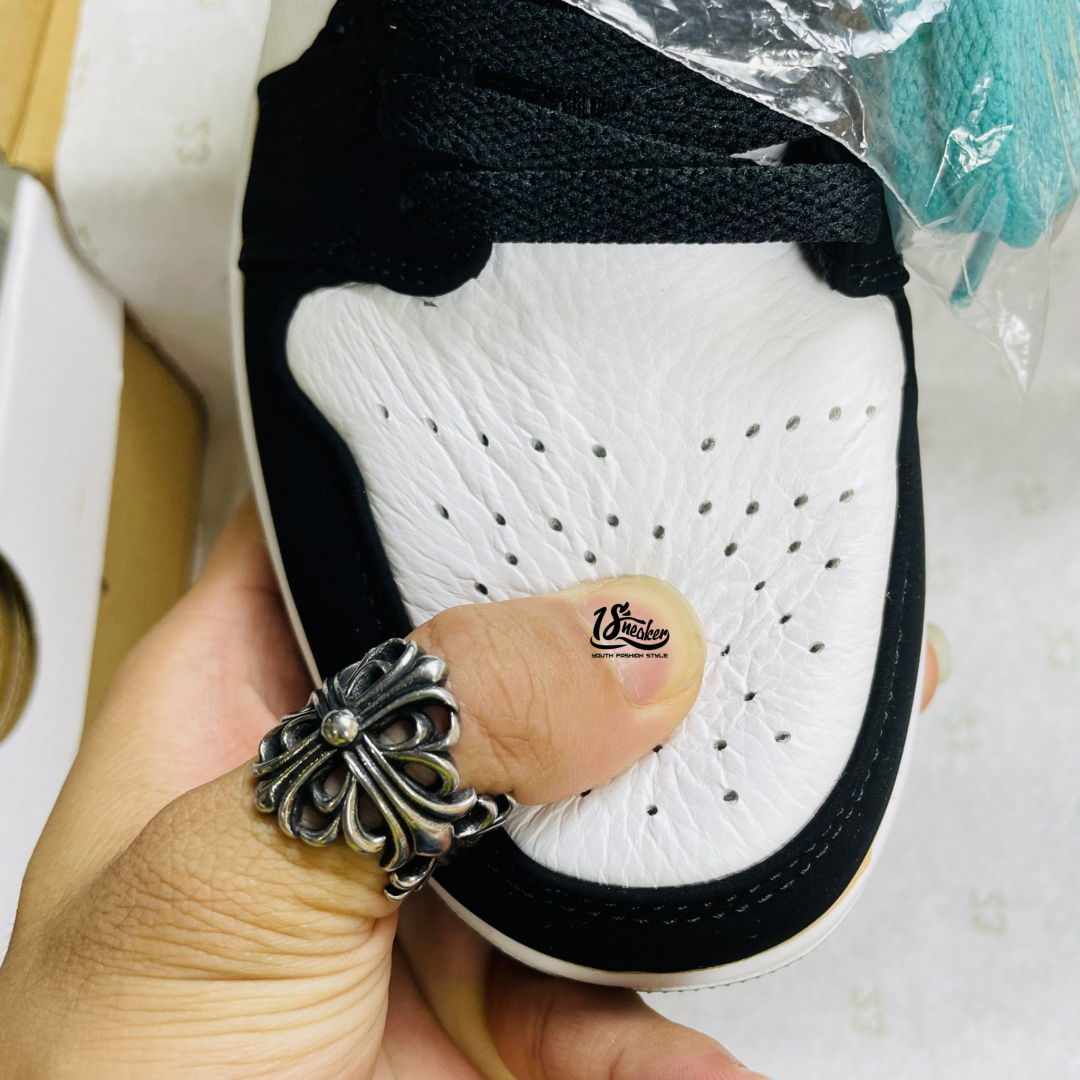 Chất mũi mềm, đẩm bảo độ thoáng khí và êm chân