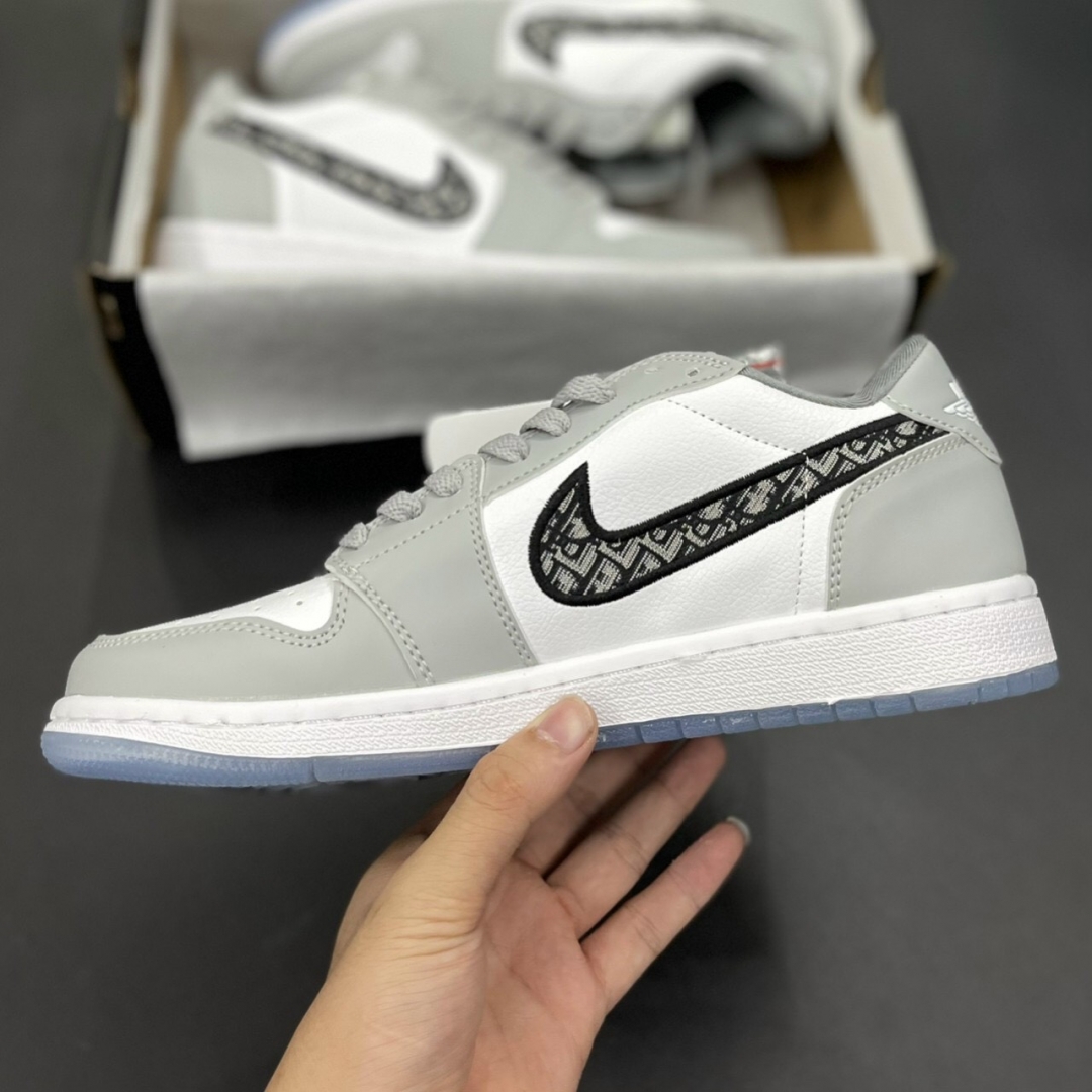 mẫu giày cực hot ngay sau khi trình làng