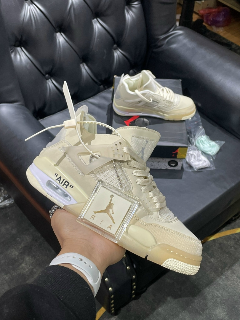 TONE MAU KEM CHỦ ĐẠO