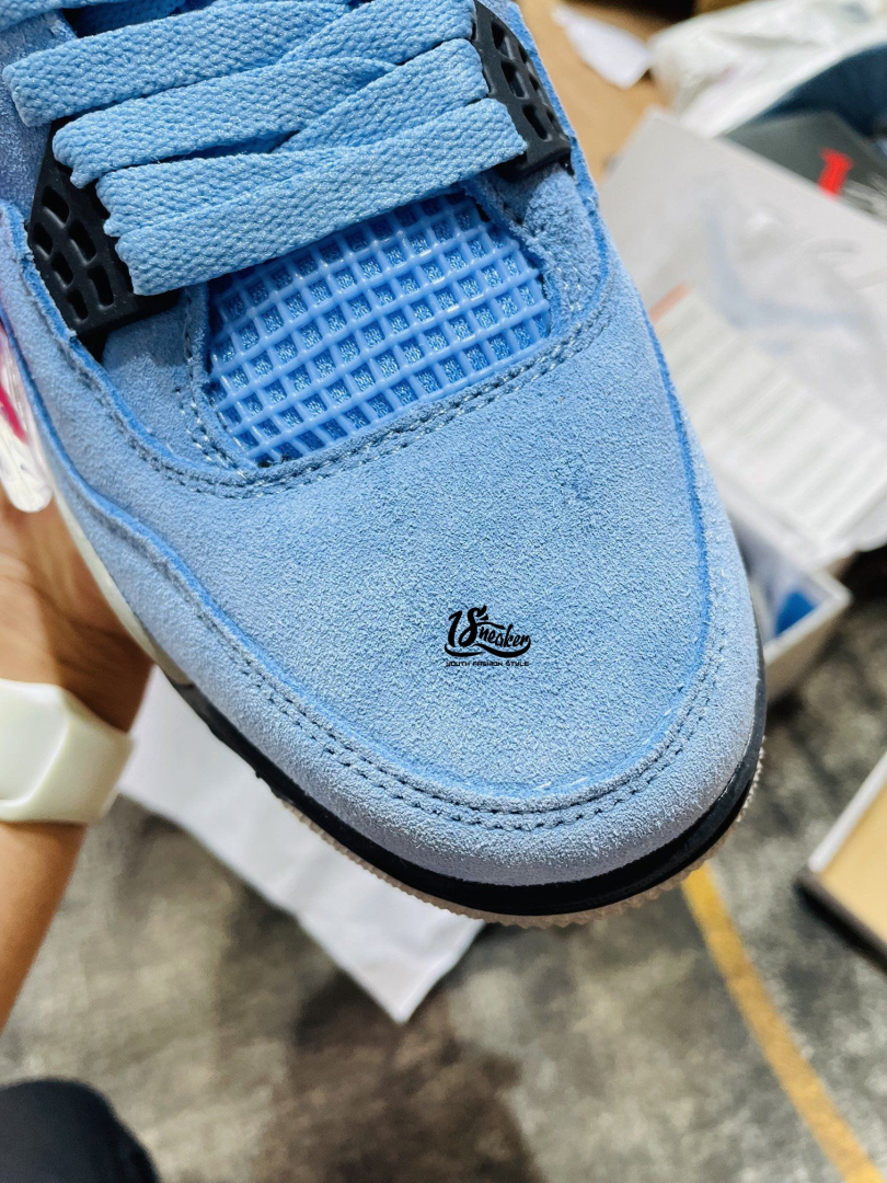 Phần hông sau của em nike JD 4 travis xanh với bản chất liệu cực đỉnh