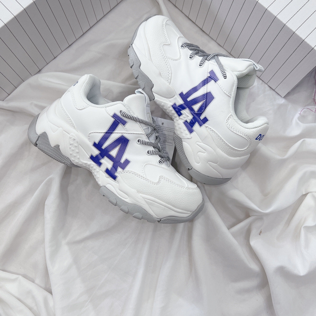 Full toàn cảnh của em MLB LA big ball rep 11 tại shop