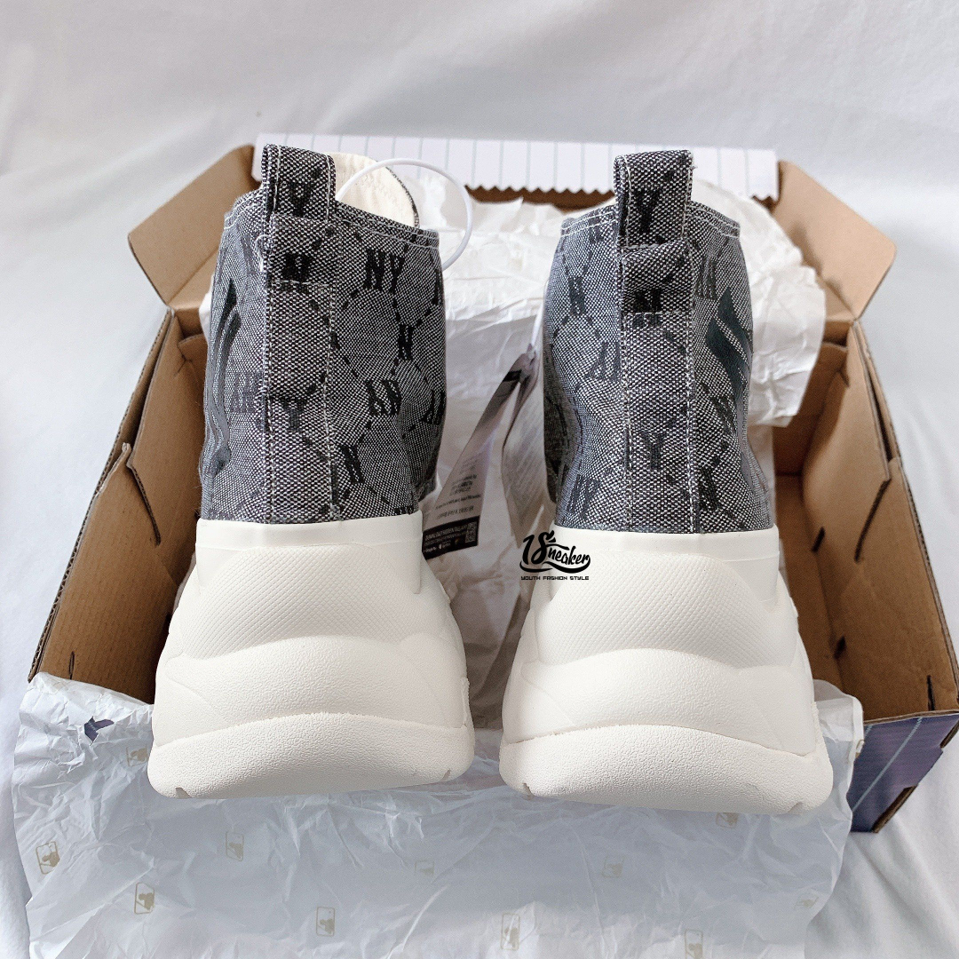 việc giữ vệ sinh cho đôi giày luôn sạch sẽ, bạn sẽ góp phần tăng tuổi thọ của giày