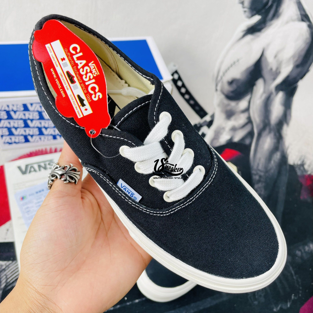 Đừng ngại săn ngay đôi giày về tủ đồ của mình nhé