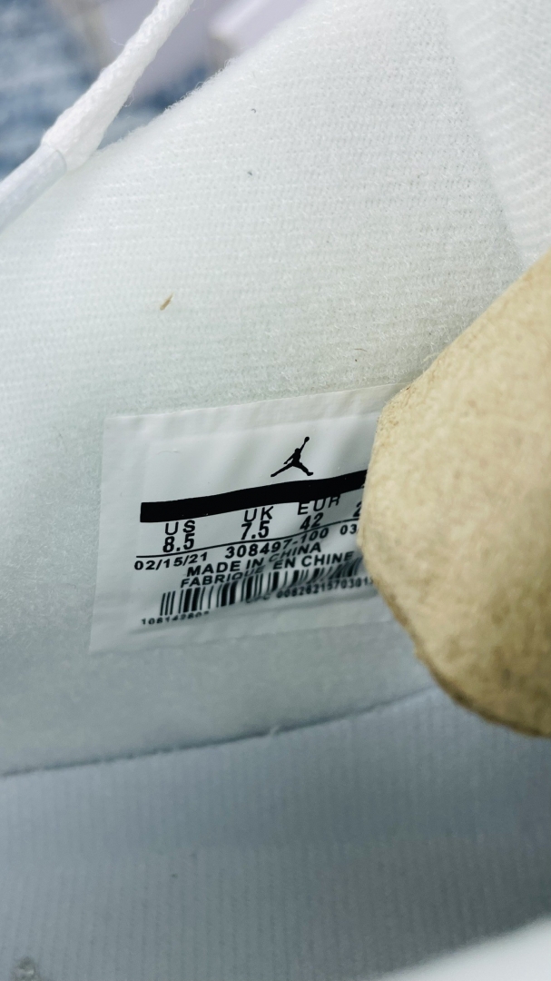 Team gi&agrave;y Full White Like Auth