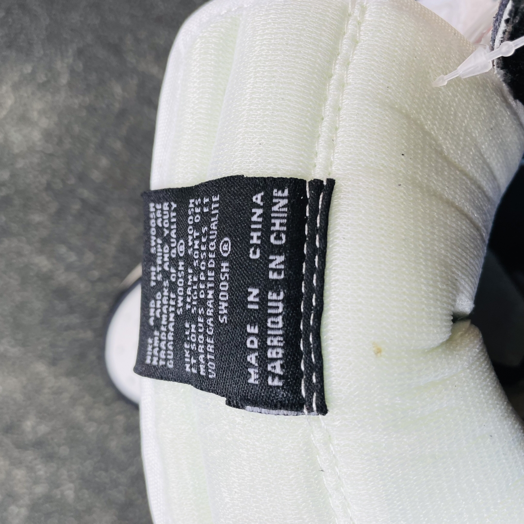 Tag Nike jordan 1 dark mocha