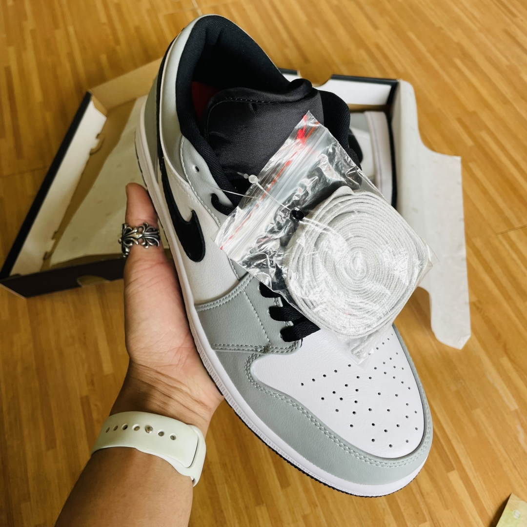 bộ phụ kiện tặng kèm khi mua giày