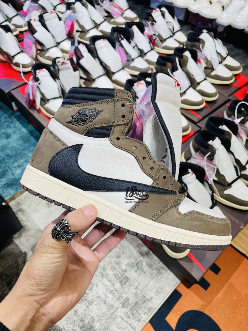 Jordan 1 Travis Scott Like Auth mẫu giày được nhiều bạn săn đón