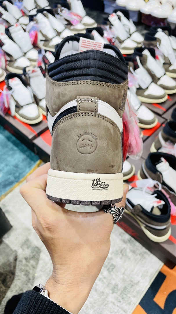 Nike jordan high travis like auth 2022