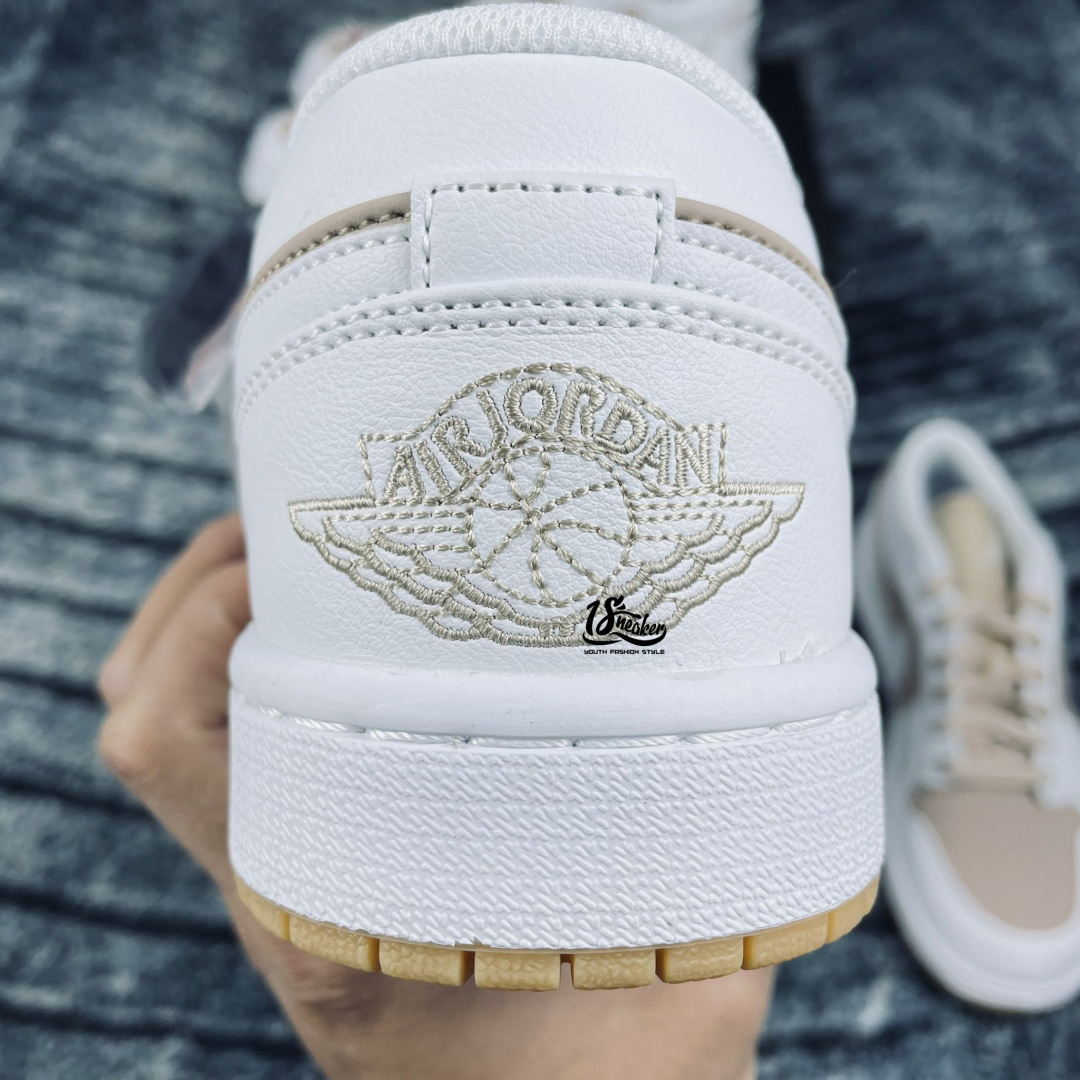 Dáng form em này là đỉnh chóp, nhìn rất đẹp tuy nhìn từ mọi góc cạnh khác nhau nhưng không bị mất form nhé