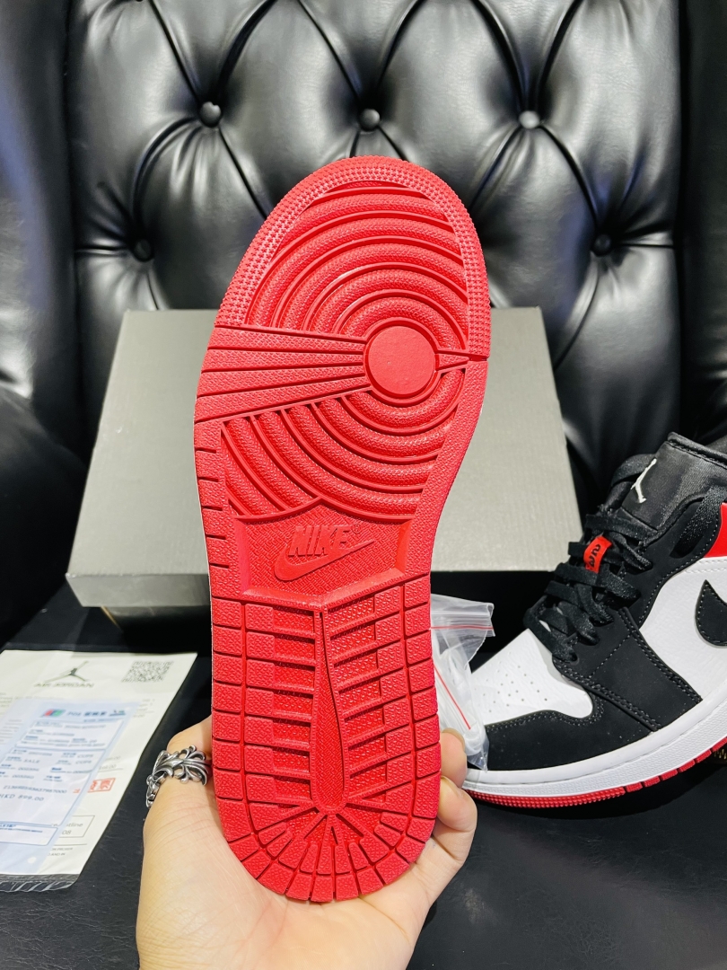 Đế chuẩn cao su cao cấp nên bền và êm lắm nhé