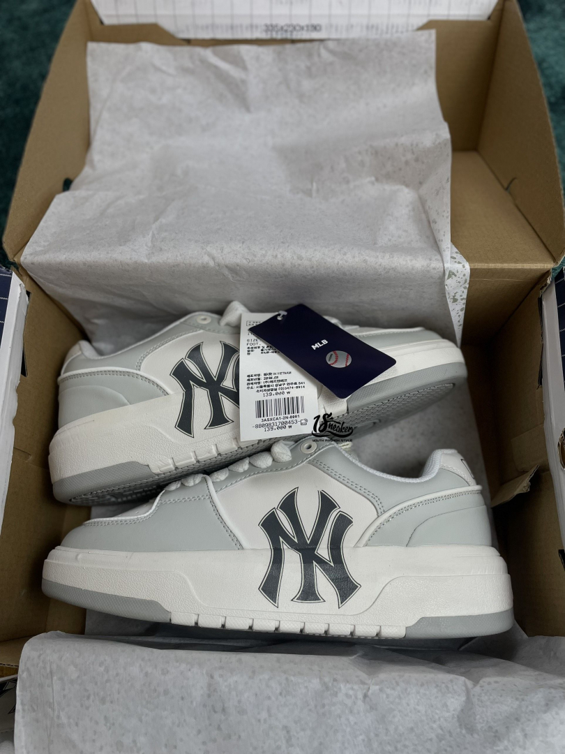 Một đ&ocirc;i gi&agrave;y c&acirc;n mọi autfit đảm bảo gi&uacute;p bạn tỏa s&aacute;ng