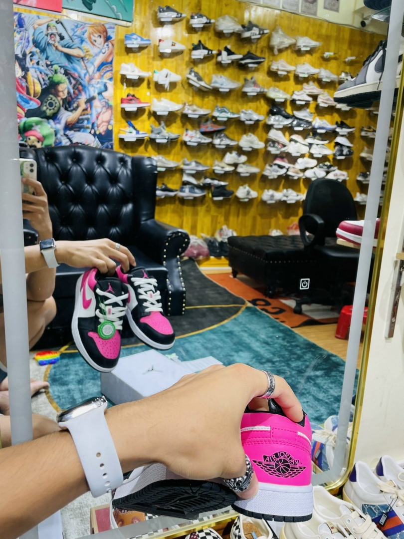 Em này rất phù hợp trong việc đi học, đi chơi và đi làm đều hợp nhé