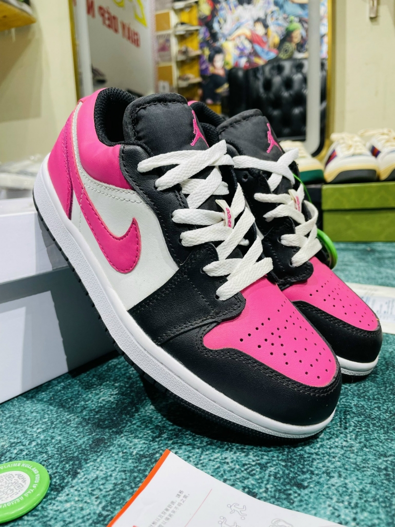 Nike cổ thấp với những bản phối màu tinh tế và không bao giờ hết hot