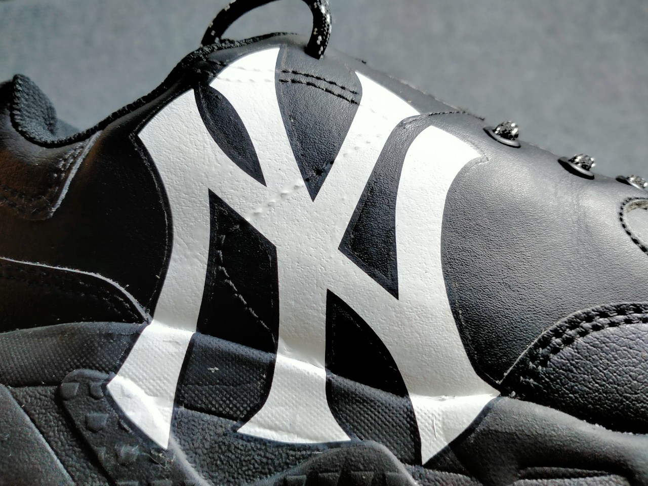 MLB-NY-Chunky-Đen