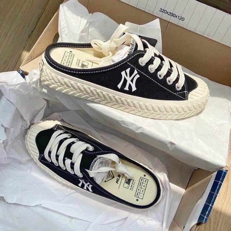 MLB-Playball-Origin-Mule-New-York-Yankees-Black