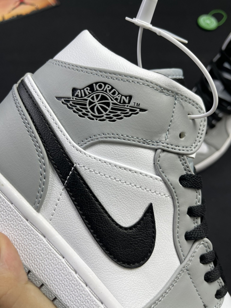Nike Air Jordan 1 Mid Light Smoke Grey